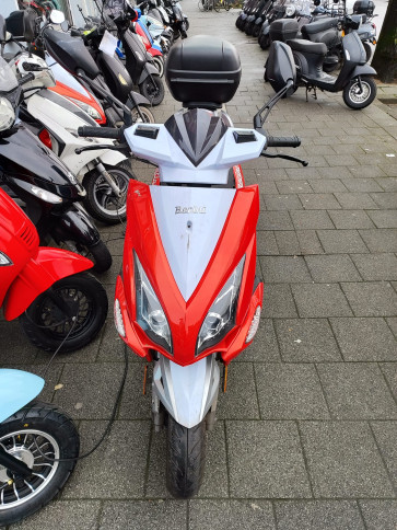 Berini Striker Rood/Wit 25km/h 