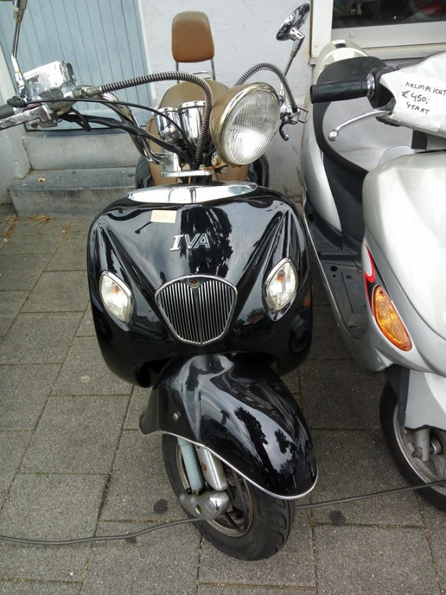 Iva LUX retro - Tweedehands scooters