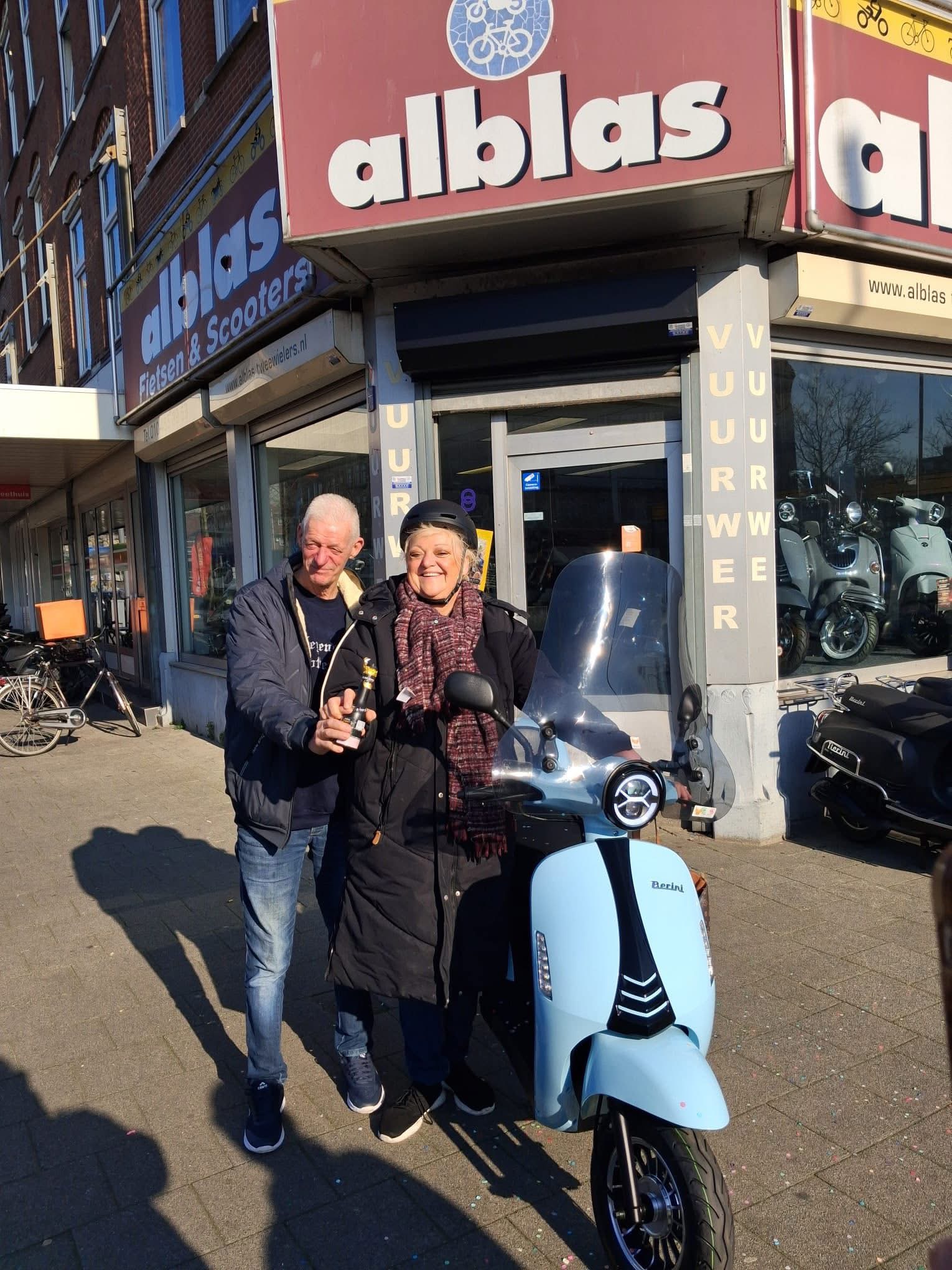 Gerda en Frans met hun Berini